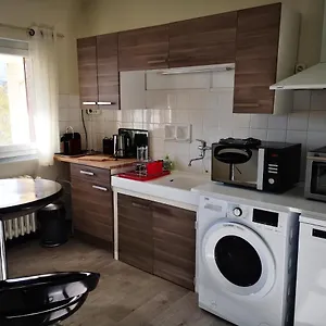 https://grand-f3-cosy-centre-clermont-ferrand-avec-garage.hotels-rhonealpes.com